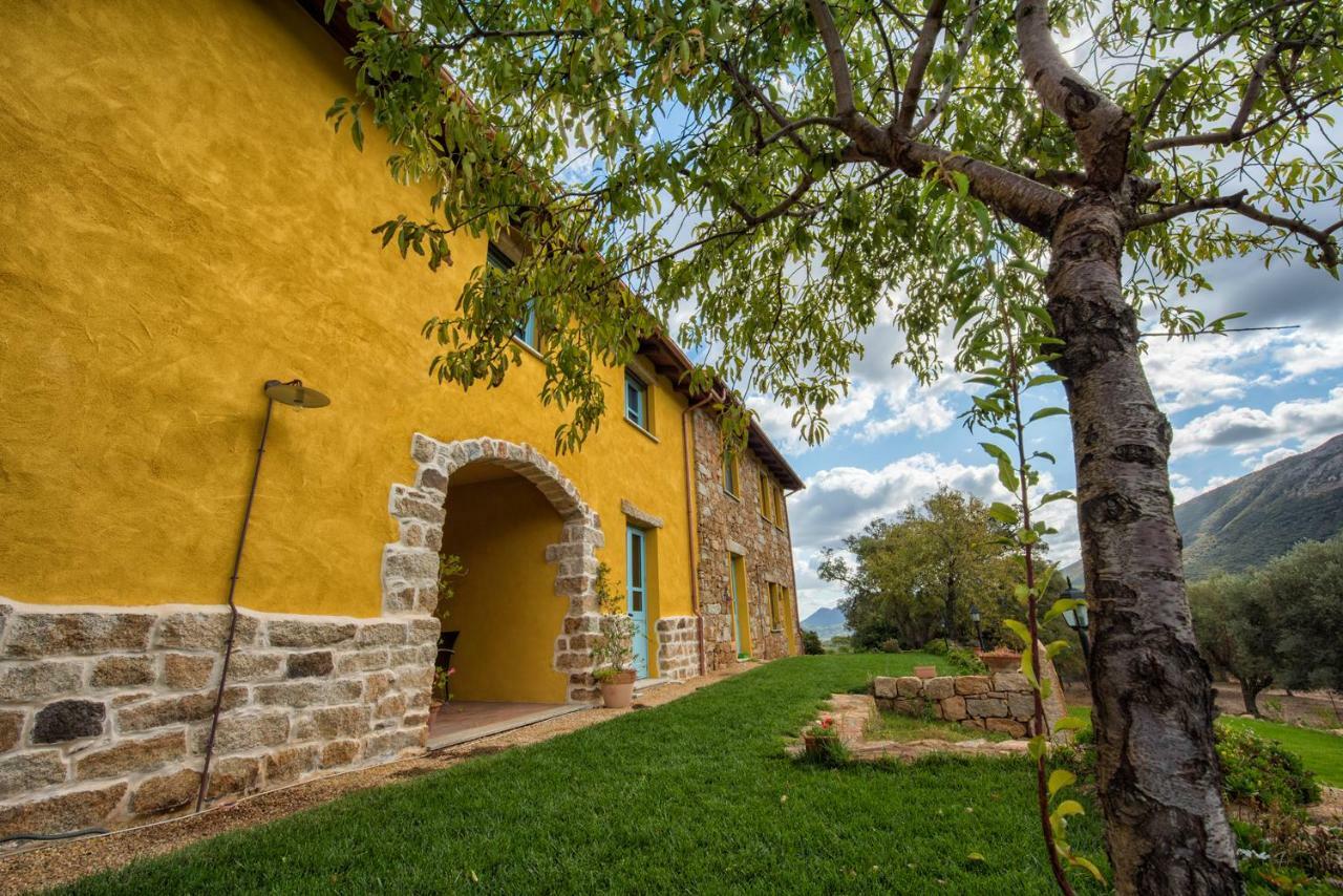 Agriturismo Is Conchisceddas Gonnosfanadiga Bagian luar foto